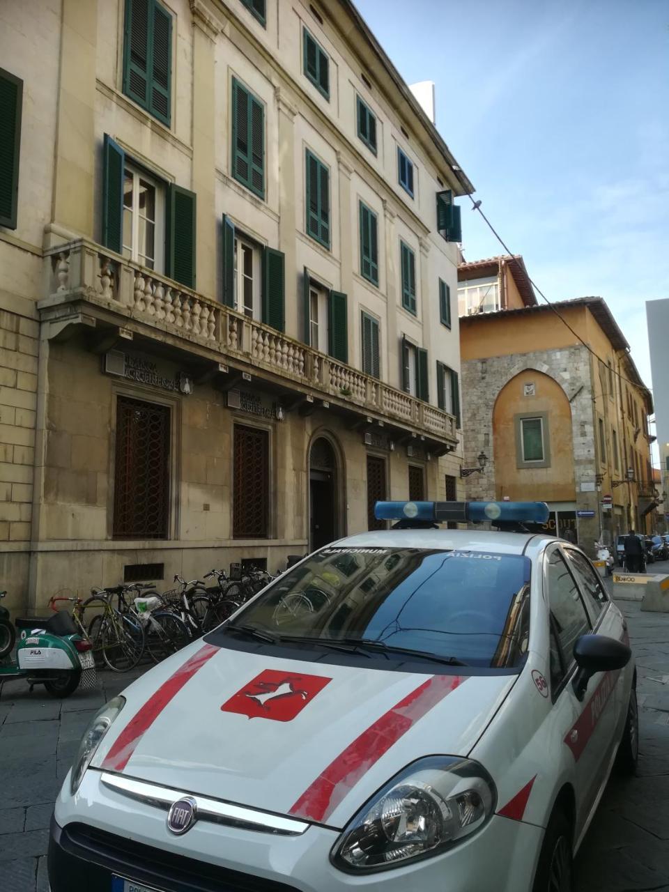 Bed and Breakfast Le Logge Pisa Esterno foto